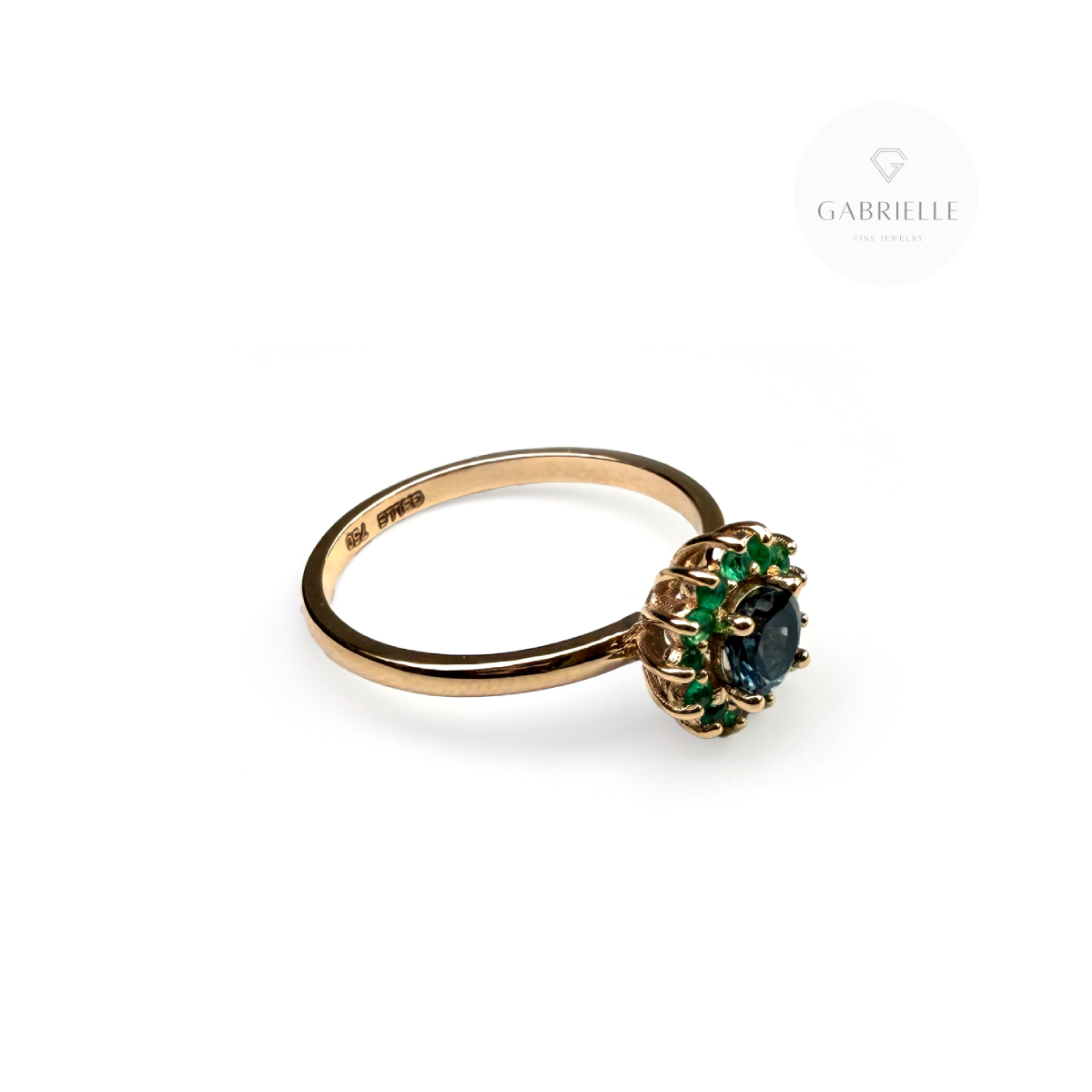Anillo Cluster de Oro 18k con Topacio 4mm y Esmeraldas 1.5mm-2